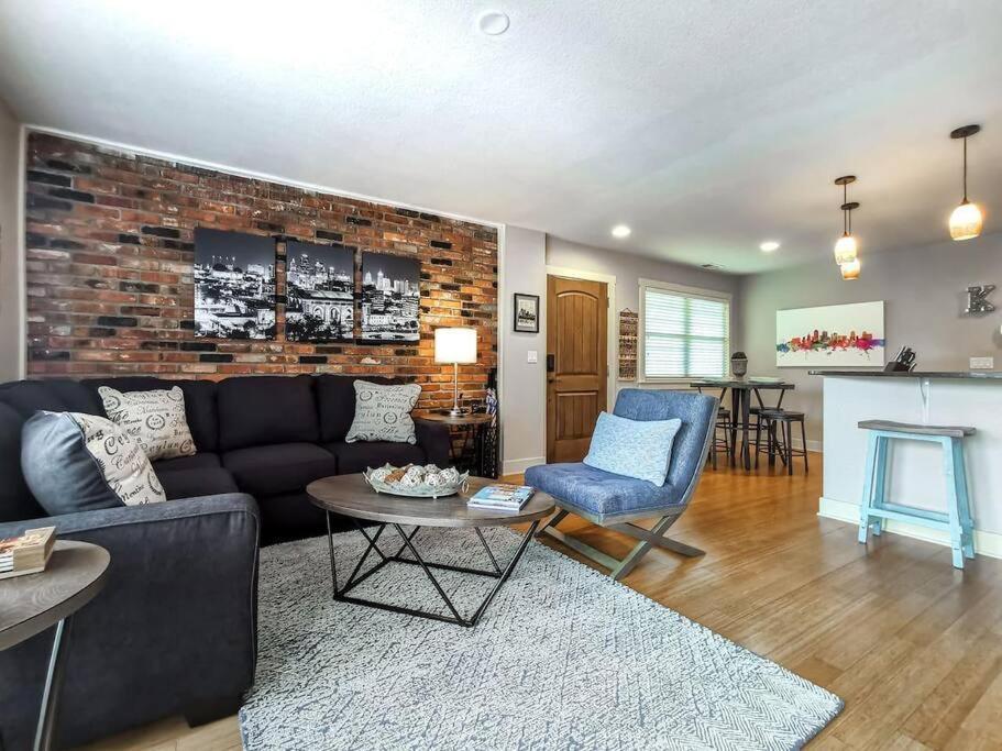Villa Amazing Locale 2Kingbr 1Bth Kansas City Esterno foto