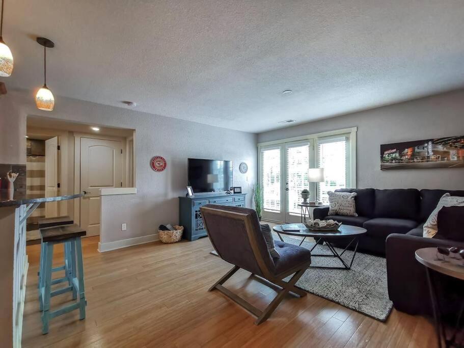 Villa Amazing Locale 2Kingbr 1Bth Kansas City Esterno foto