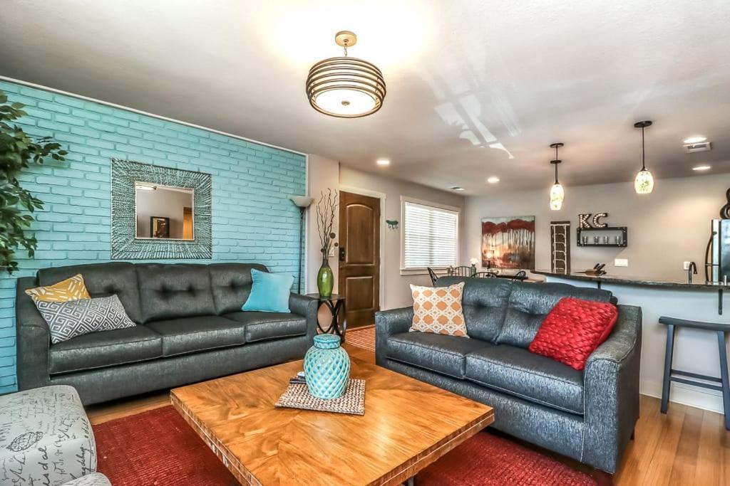 Villa Amazing Locale 2Kingbr 1Bth Kansas City Esterno foto